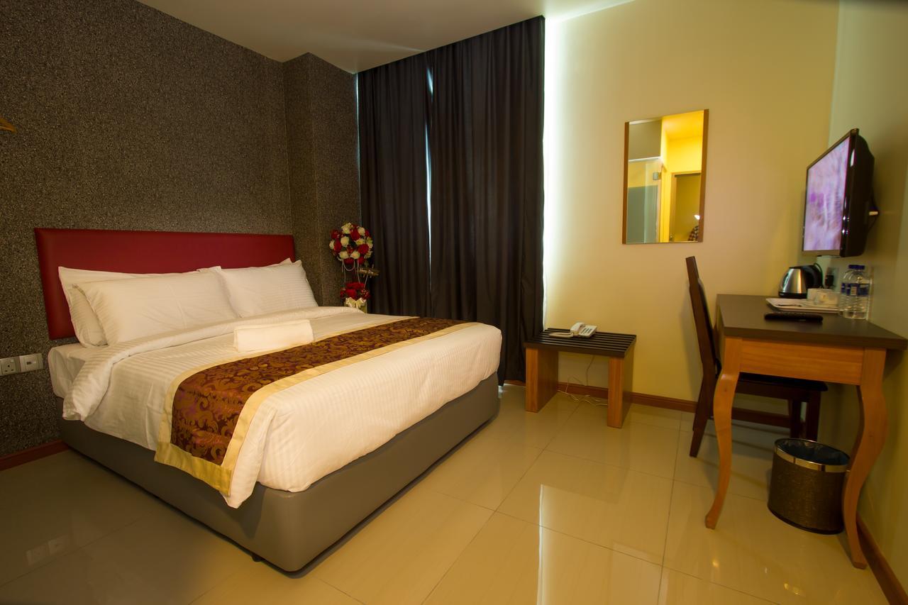 Prince33 Hotel Johor Bahru Exterior foto