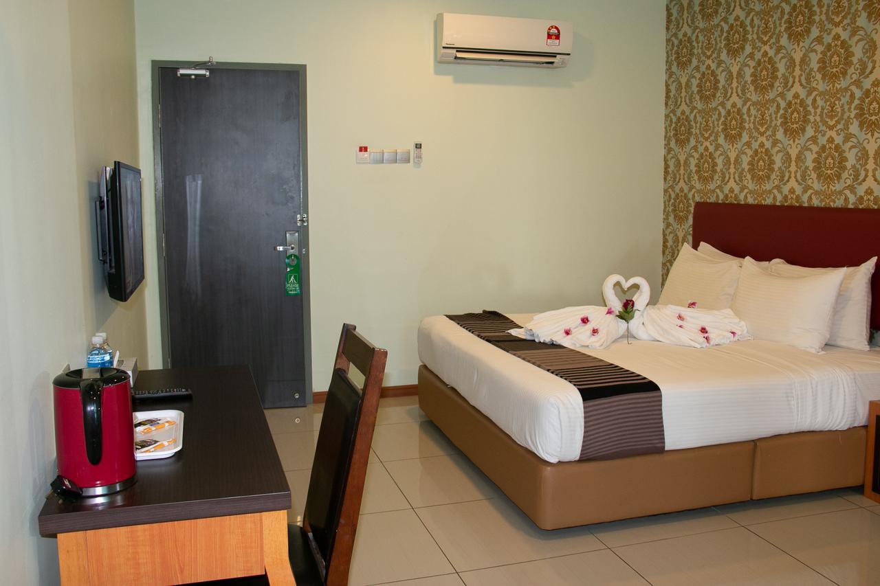 Prince33 Hotel Johor Bahru Exterior foto